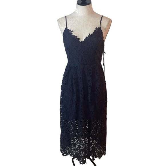 ASTR The Label Midi A-Line Dress Size Medium Navy Blue Lace Sleeveless New - Picture 9 of 10